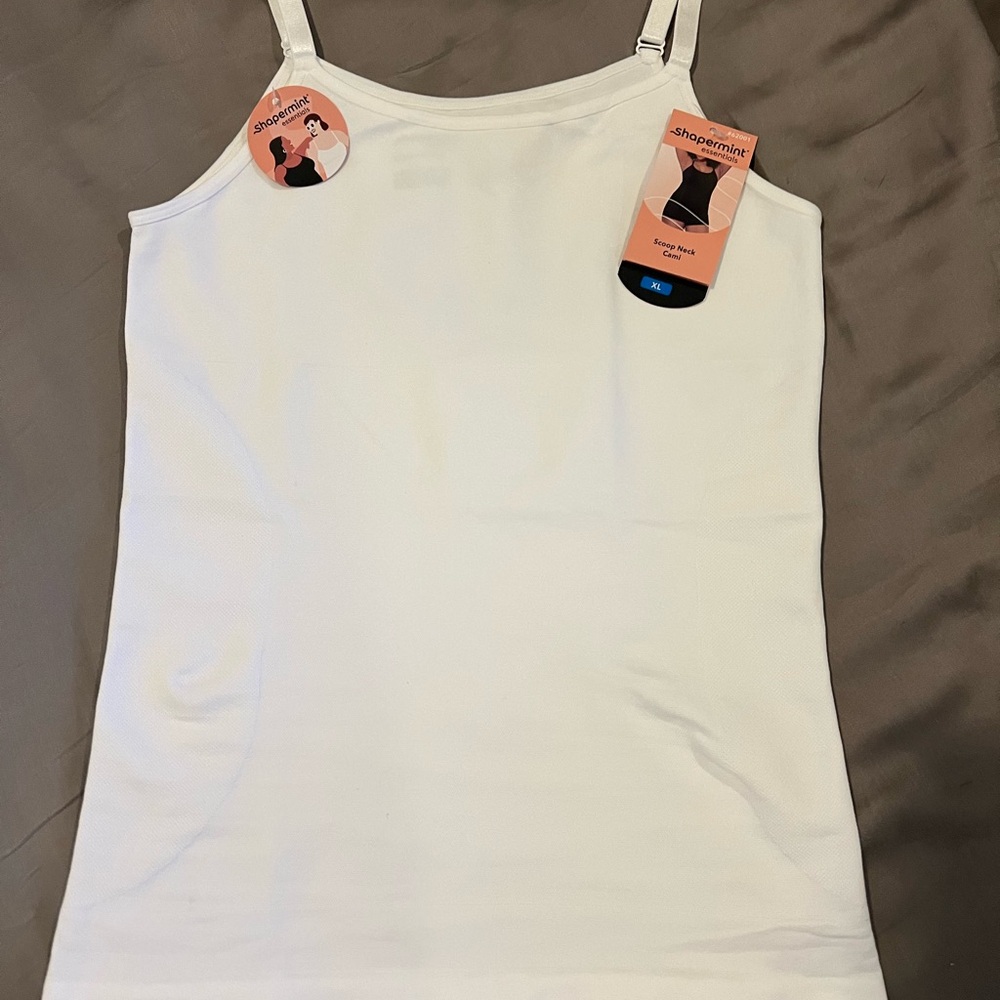 Shapermint Essentials Scoop Neck Cami